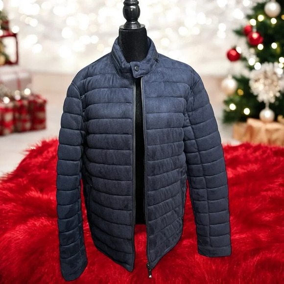 Zara Other - ❌SOLD ❌
Zara Men’s Quilted Transitional Leather Jacket in Navy Blue